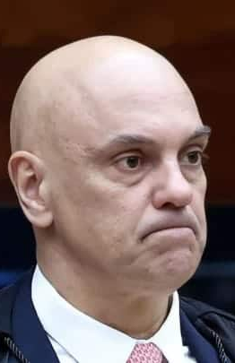 No momento, você está visualizando Canal UOL: caminho de Moraes é a queda; VEJA VÍDEO