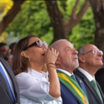 “Esse é o palanque do constrangimento”, dispara comentarista do UOL sobre o 7 de Setembro no Planalto durante evento com Lula; ASSISTA