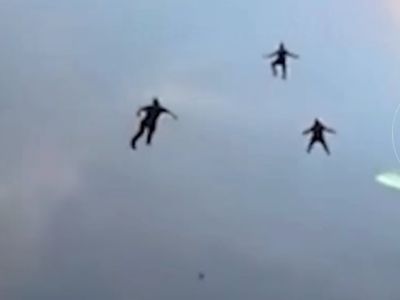 Paraquedista desmaia a 10 mil pés e companheiros entram em desespero durante salto na Inglaterra; Veja as imagens