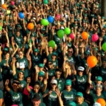 Caminhada Unimed reúne cerca de 1.500 participantes em uma manhã de saúde, solidariedade e bem-estar. Evento arrecadou mais de uma tonelada de alimentos, que foram destinados a entidades. Assista vídeo