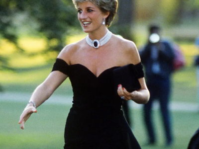 O “vestido da vingança” de Diana pode alcançar uma fortuna em leilão; VEJA VALOR