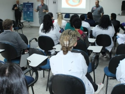 Treinamento de prevenção ao suicídio é realizado pela Santa Casa de Marília em parceria com o Corpo de Bombeiros. Veja várias informações importantes