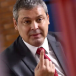 Lindbergh critica campanha de Lula nos bastidores e alerta para risco de derrota