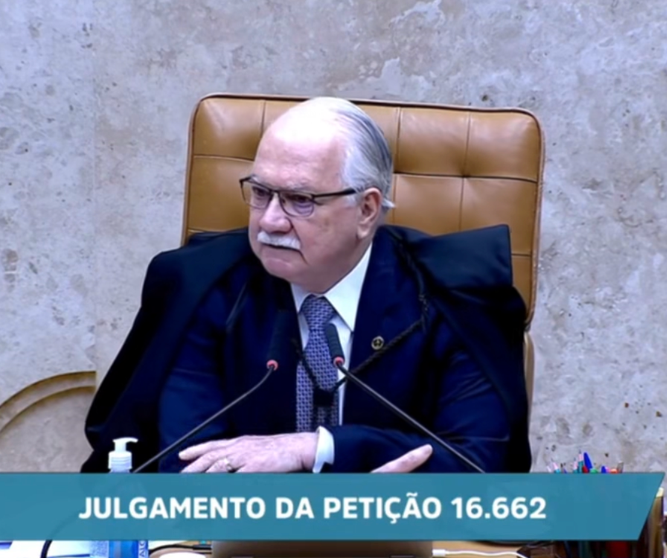 No momento, você está visualizando Tensão em escalada na Corte após bate-boca entre Fachin e Dino; VEJA MOMENTO