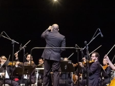 Orquestra Filarmônica de Marília apresenta O Barbeiro de Sevilha em concerto no Teatro Municipal. Ingressos gratuitos serão distribuídos nesta 5ª. feira, na bilheteria do Teatro. Confira horários e toda programação, até com aula de canto lírico hoje