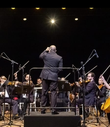 No momento, você está visualizando Orquestra Filarmônica de Marília apresenta O Barbeiro de Sevilha em concerto no Teatro Municipal. Ingressos gratuitos serão distribuídos nesta 5ª. feira, na bilheteria do Teatro. Confira horários e toda programação, até com aula de canto lírico hoje