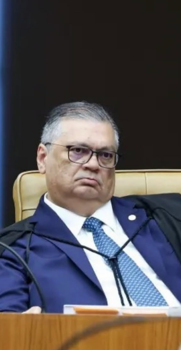 No momento, você está visualizando Walter Maierovitch aponta “tiro no pé” de Dino contra Lula em sessão contra Moraes e explica; VEJA