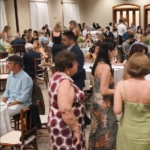 Associação das Senhoras de Rotarianos realiza hoje o 2º Jantar da Primavera em prol da Pediatria da Santa Casa de Marília. Ainda dá tempo de participar. Confira