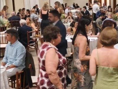 Associação das Senhoras de Rotarianos realiza hoje o 2º Jantar da Primavera em prol da Pediatria da Santa Casa de Marília. Ainda dá tempo de participar. Confira