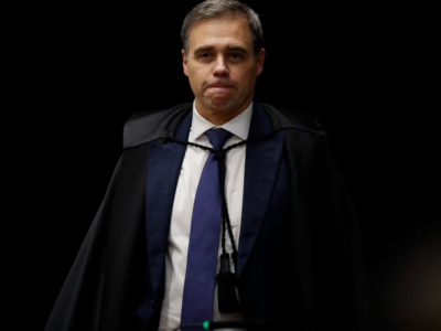 André Mendonça é aplaudido e ovacionado por passageiros em voo para São Paulo: “Nosso herói”!