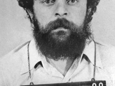 Sempre em defesa de criminosos. Lula está revoltado com a classificação de PCC e CV como terroristas: “terroristas são os do 8 de janeiro”, disse