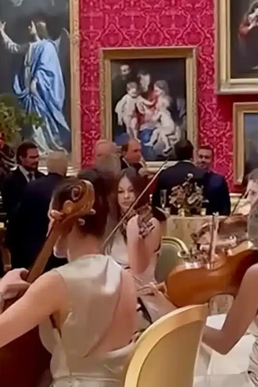 No momento, você está visualizando Vorcaro aparece com dirigente da PF e ex-ministros de Lula e Bolsonaro em evento social em Londres, VEJA VÍDEO