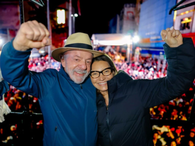 Lula volta confundir Janja com Marisa durante comício em SP