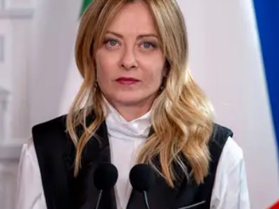Primeira-ministra da Itália anuncia que proibirá véus islâmicos em escolas e limitará número de alunos estrangeiros