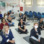 Santa Casa de Marília promove sessão de Reiki para colaboradores durante programação do Setembro Amarelo. Iniciativa faz parte de uma série de ações. Veja