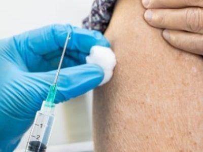 Vacina contra herpes- zóster é associada a menor risco de demência em idosos. Estudo nos EUA com mais de 500 mil pessoas mostra possível efeito protetor contra o declínio cognitivo