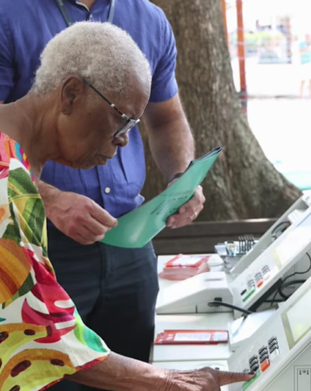 No momento, você está visualizando Lula cobra voto dos idosos e dispara: “Desistiu da vida, porra?; VEJA VÍDEO
