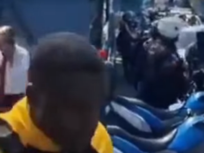 AGORA: Criminosos cercam ônibus com crianças, obrigam veículos a bloquear a Linha Vermelha e fazem barricada após operação na Maré. Veja imagens