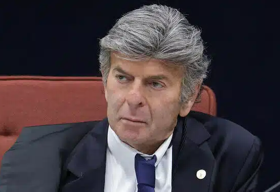 No momento, você está visualizando URGENTE: Fux derruba decisão de Dino que havia derrubado decisão de Mendonça sobre Nossa Senhora