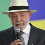 Lula lidera votação em seção eleitoral instalada dentro da Papuda