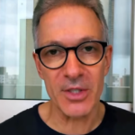 EXTRA DBN: Zema acaba de declarar oficialmente apoio a Flávio Bolsonaro no segundo turno. Assista ao vídeo