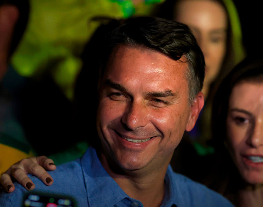No momento, você está visualizando Após liderança de Flávio Bolsonaro, ações de energia disparam; VEJA MAIS