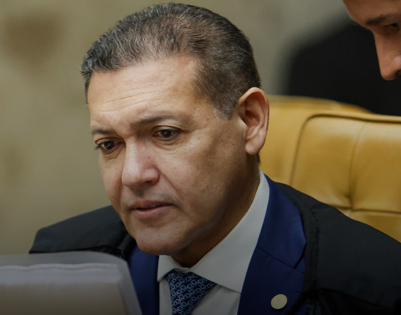 No momento, você está visualizando URGENTE: Kassio Nunes quer julgar soltura de Bolsonaro após segundo turno e avalia libertar ex-presidente com liminar
