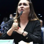 Briga: em reunião do PT Katia Abreu se desespera e “esculhamba” Janja