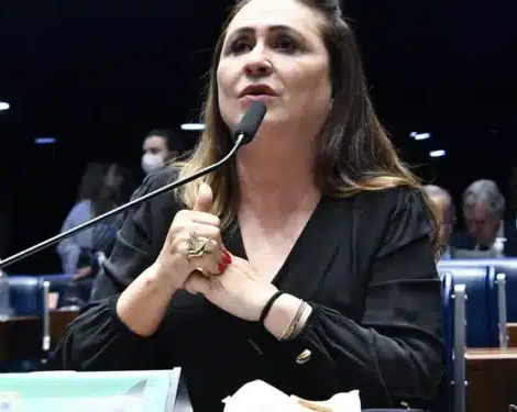 No momento, você está visualizando Briga: em reunião do PT Katia Abreu se desespera e “esculhamba” Janja