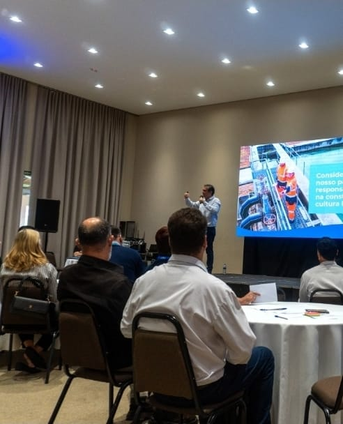 No momento, você está visualizando RIC Ambiental inicia jornada de cultura organizacional com foco em fortalecer valores e relações. Treinamento busca fortalecer comportamentos, responsabilidades e a excelência no atendimento aos marilienses. Veja importância