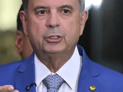 Rogério Marinho nega acordo de Flávio para “salvar” Moraes no STF