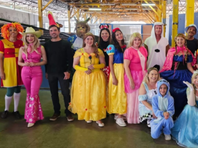 Ação especial do Grupo Amigos do Peito e Acim leva personagens infantis e diversão ao comércio de Marília hoje, sexta-feira, dia 9. Veja a programação