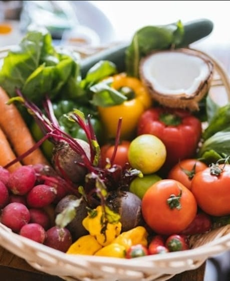 No momento, você está visualizando Você sabia que a dieta rica em potássio também é importante no controle da pressão alta? Quando há mais potássio disponível na dieta, os rins tendem a eliminar mais sódio pela urina. Saiba mais