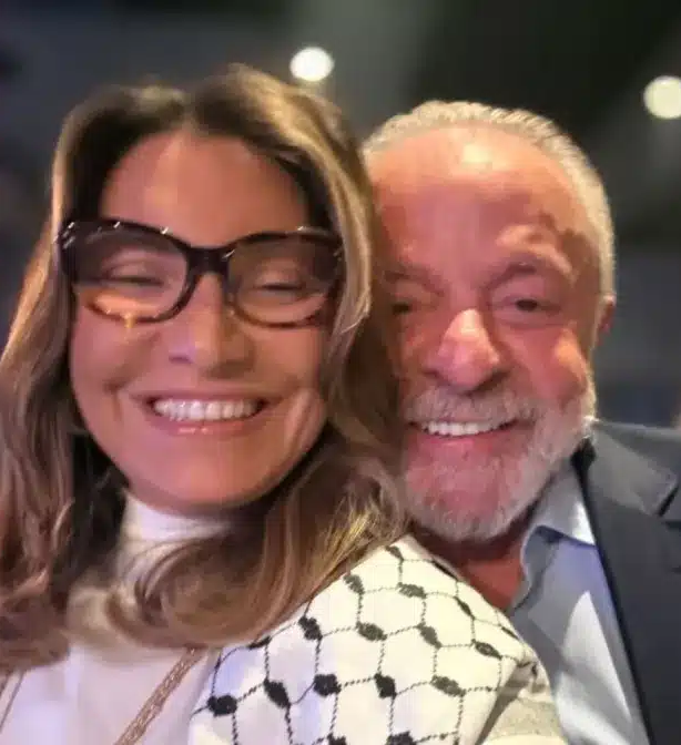 No momento, você está visualizando TSE determina retirada de vídeos de Lula e Janja com ataques contra Flávio Bolsonaro
