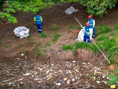 RIC Ambiental promove limpeza na Represa Cascata e alerta sobre importância do descarte correto de resíduos e lixo para a preservação do manancial