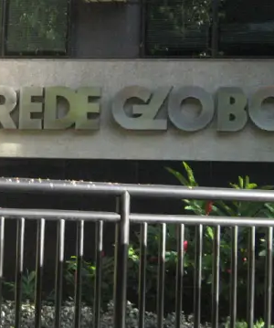 No momento, você está visualizando Globo triplicou ganhos com publicidade federal no terceiro mandato de Lula