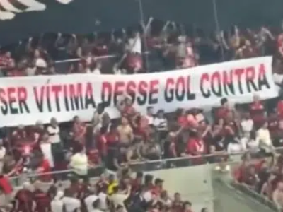PROTESTO NO ESTÁDIO: faixa contra Lula, Congresso e STF é exibida por torcedores do Flamengo, VEJA VÍDEO