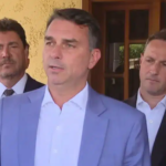 Agora: Se eleito, Flávio quer generais longe do planalto e ministro da defesa civil