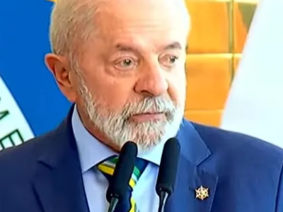Após gravação eleitoral, van com identificação do MEC busca estudantes em comitê de Lula