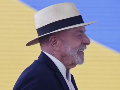 Professores da UFPE se oferecem para pagar viagens de estudantes que votem em mobilização pró-Lula