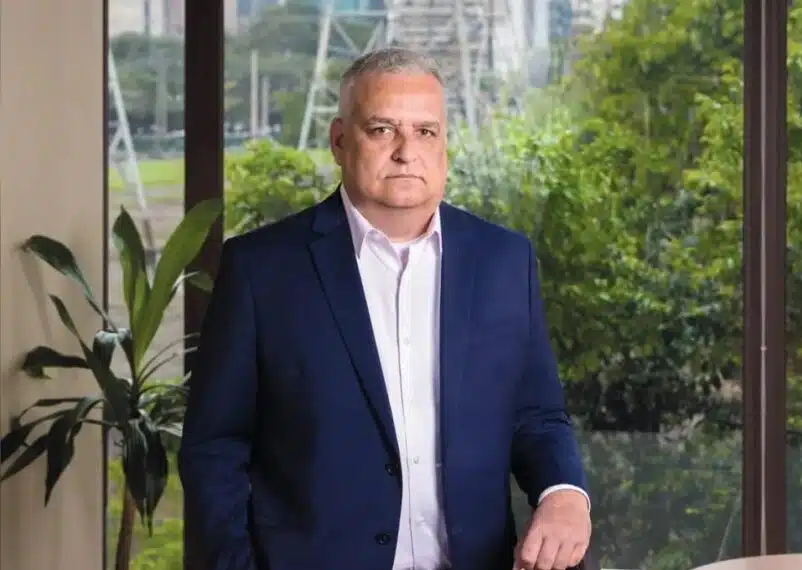 No momento, você está visualizando Candidato a Vice de Flávio Bolsonaro aciona Justiça contra Manuela D’Ávila após acusação de estupro