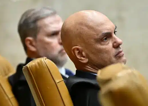 No momento, você está visualizando Advogado de Trump reage a voto de Moraes que pode tornar Eustáquio réu e pede impeachment do ministro