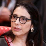 Ministra do TSE que proibiu púlpito vazio de Lula no debate da Globo trabalhou no governo Lula; SAIBA ONDE