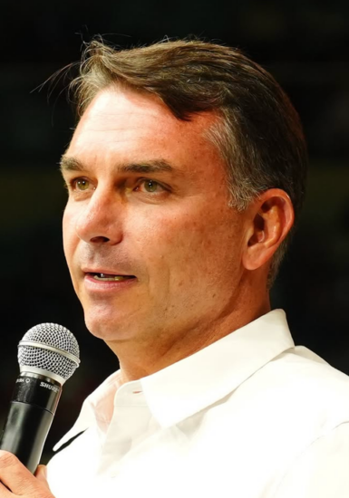 No momento, você está visualizando Flávio Bolsonaro aceita desafio de Lula sobre sigilo, mas impõe condições; VEJA VÍDEO