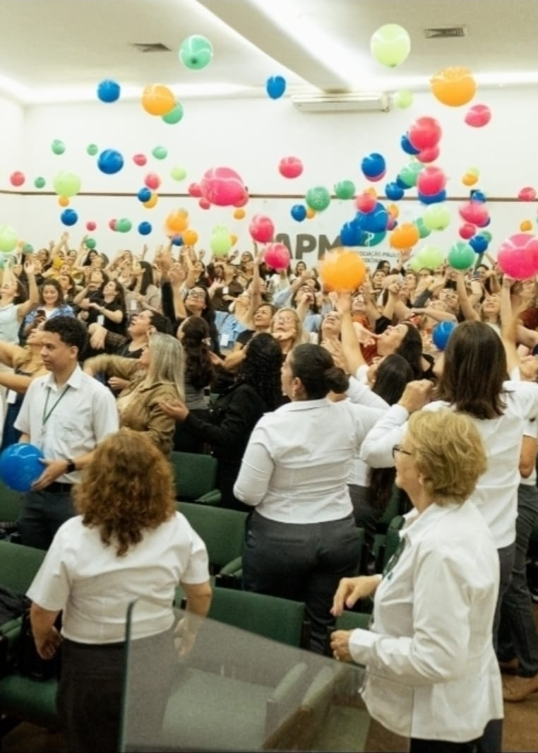 No momento, você está visualizando Unimed Marília promove encontro especial em homenagem às secretárias dos médicos cooperados. Evento reuniu cerca de 200 profissionais em evento de integração, aprendizado e também reconhecimento. Veja