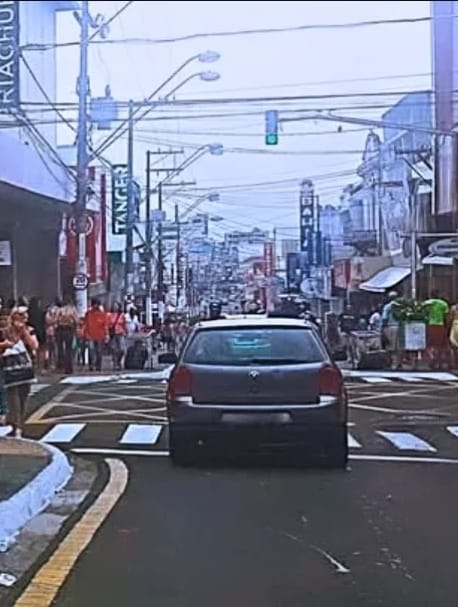 No momento, você está visualizando Fim da Escala 6X1 não é para já. Associação Comercial esclarece e pede atenção aos prazos para início. Mais de um ano após a promulgação