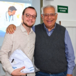Santa Casa de Marília entrega jalecos aos profissionais na Semana do Médico. Iniciativa integra a campanha “Orgulho em Pertencer” e valoriza os profissionais que contribuem diariamente com a instituição