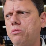 Tarcísio cobra esclarecimentos sobre decisão de Zanin que prorrogou votação