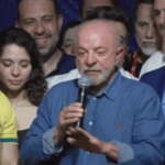Em primeiro discurso após reeleição, Lula defende regulação das redes sociais