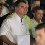 Urgente: Flávio Bolsonaro se declara presidente eleito do Brasil e diz que eleições foram fraudadas. VEJA VÍDEO resgatado de ministro do STF falando que”foi vítima de fraude nas urnas eletrônicas”